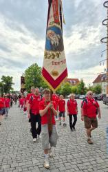 Kirchenzug 70 Jahre BRK Wiesau